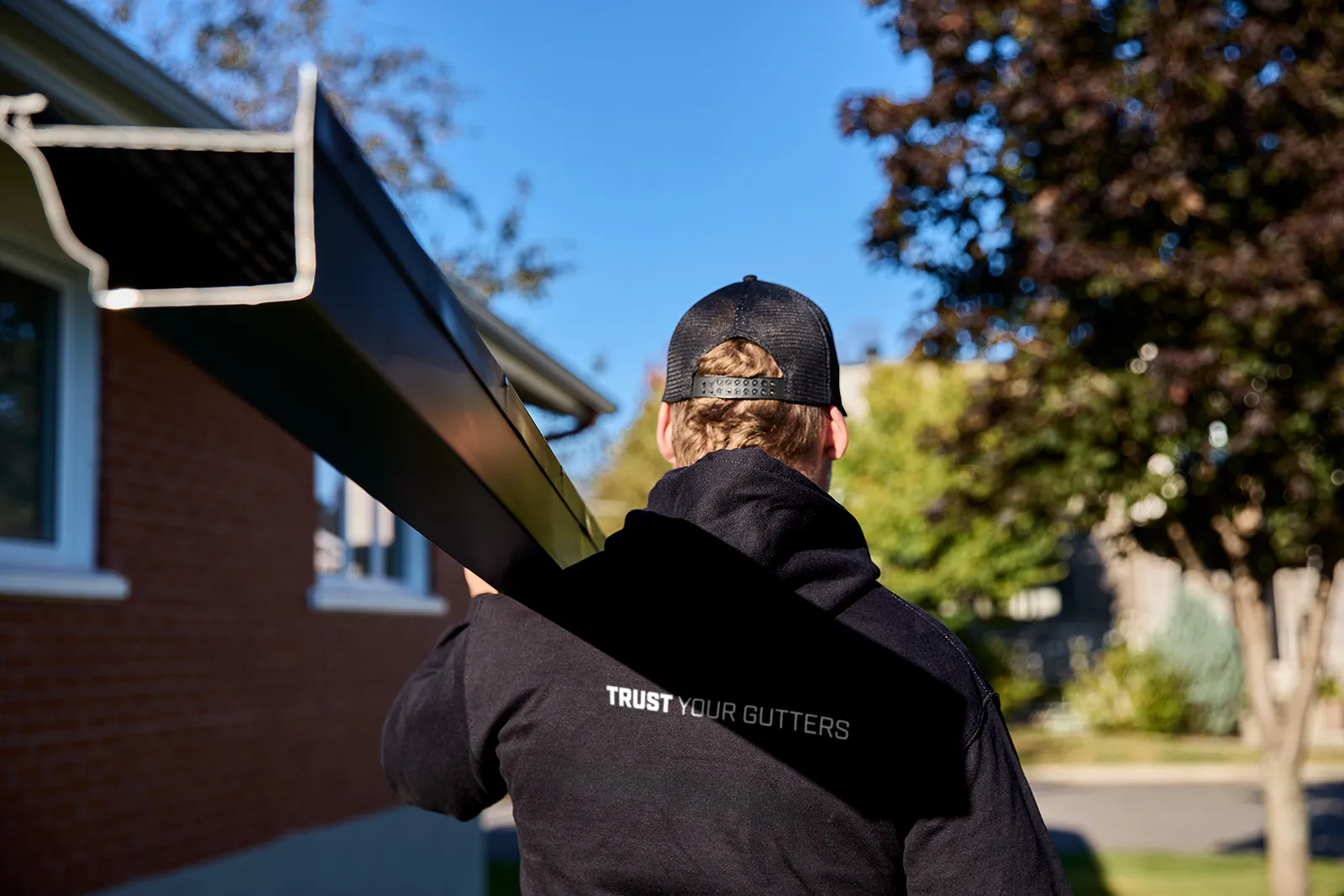 Seamless gutters and soffit around a bay window — Aarsen Gutters, Nanaimo BC